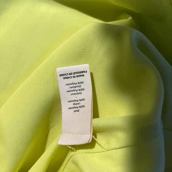 3 x $50 Cinq a Sept Abby V-Neck Twist Front Top Tulip size S - Picture 6 of 6